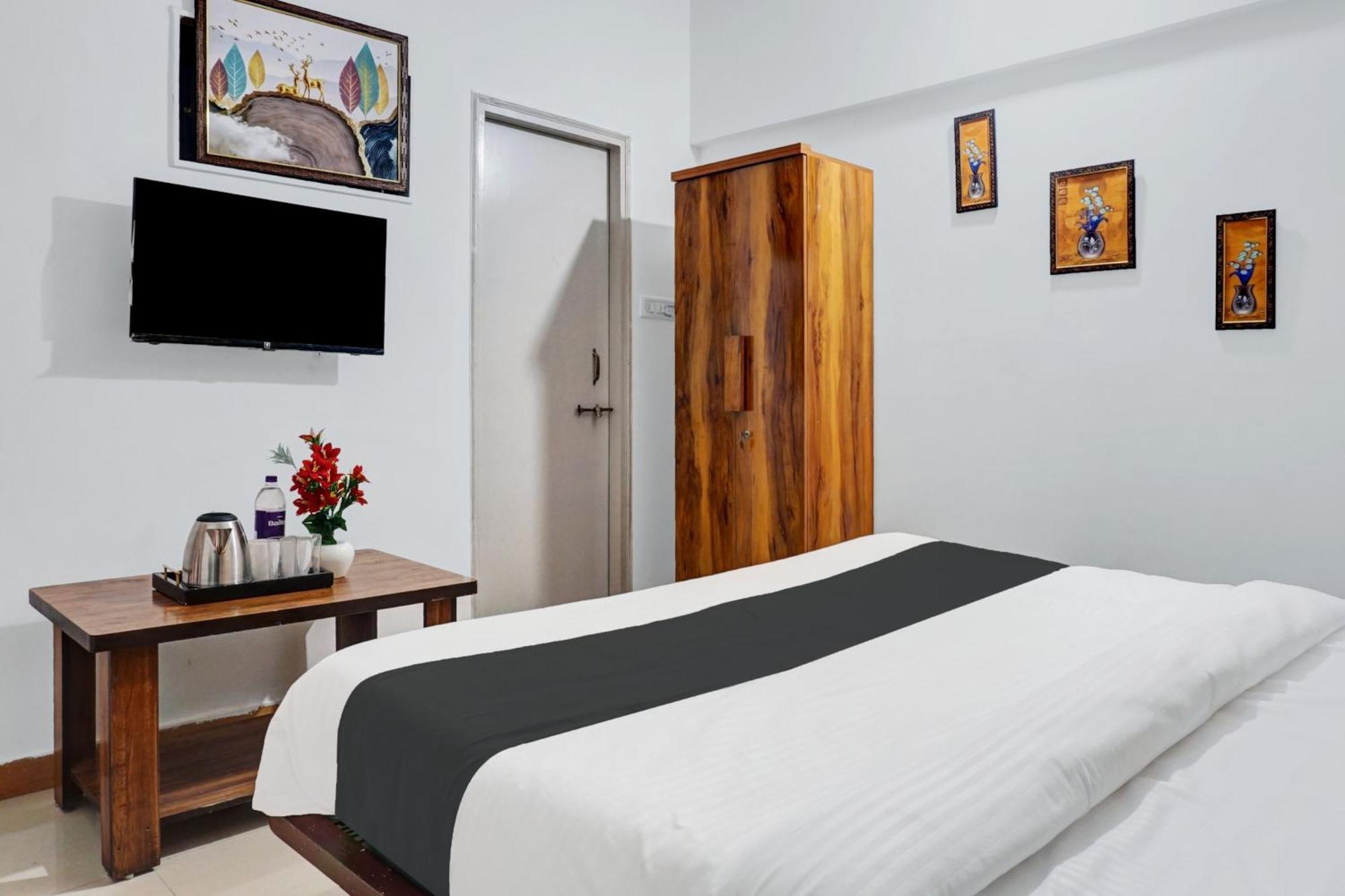 Hotel O Nisarg Villa Pune Eksteriør bilde